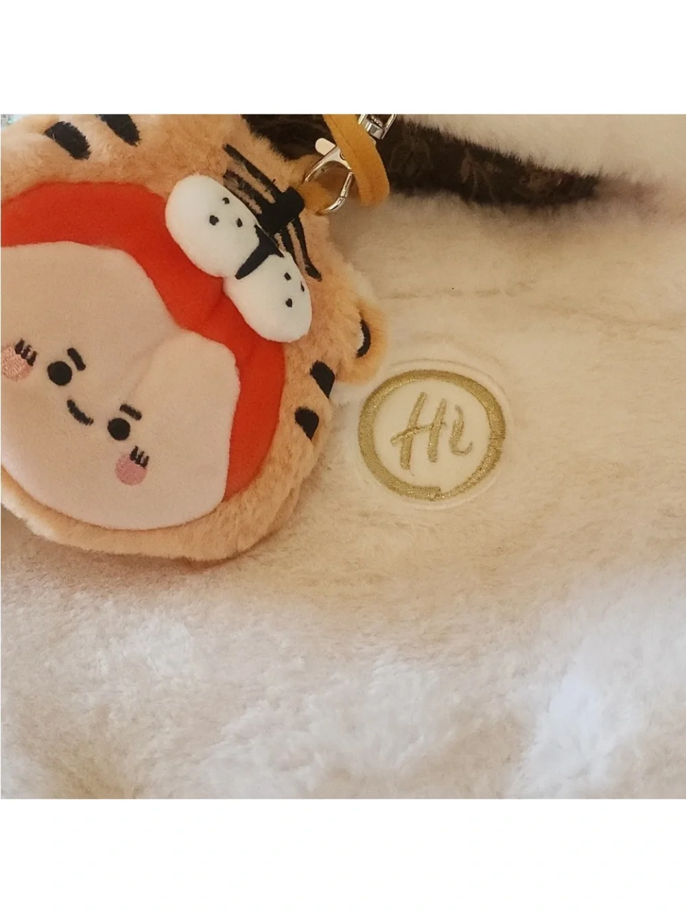 haidilao adorable white